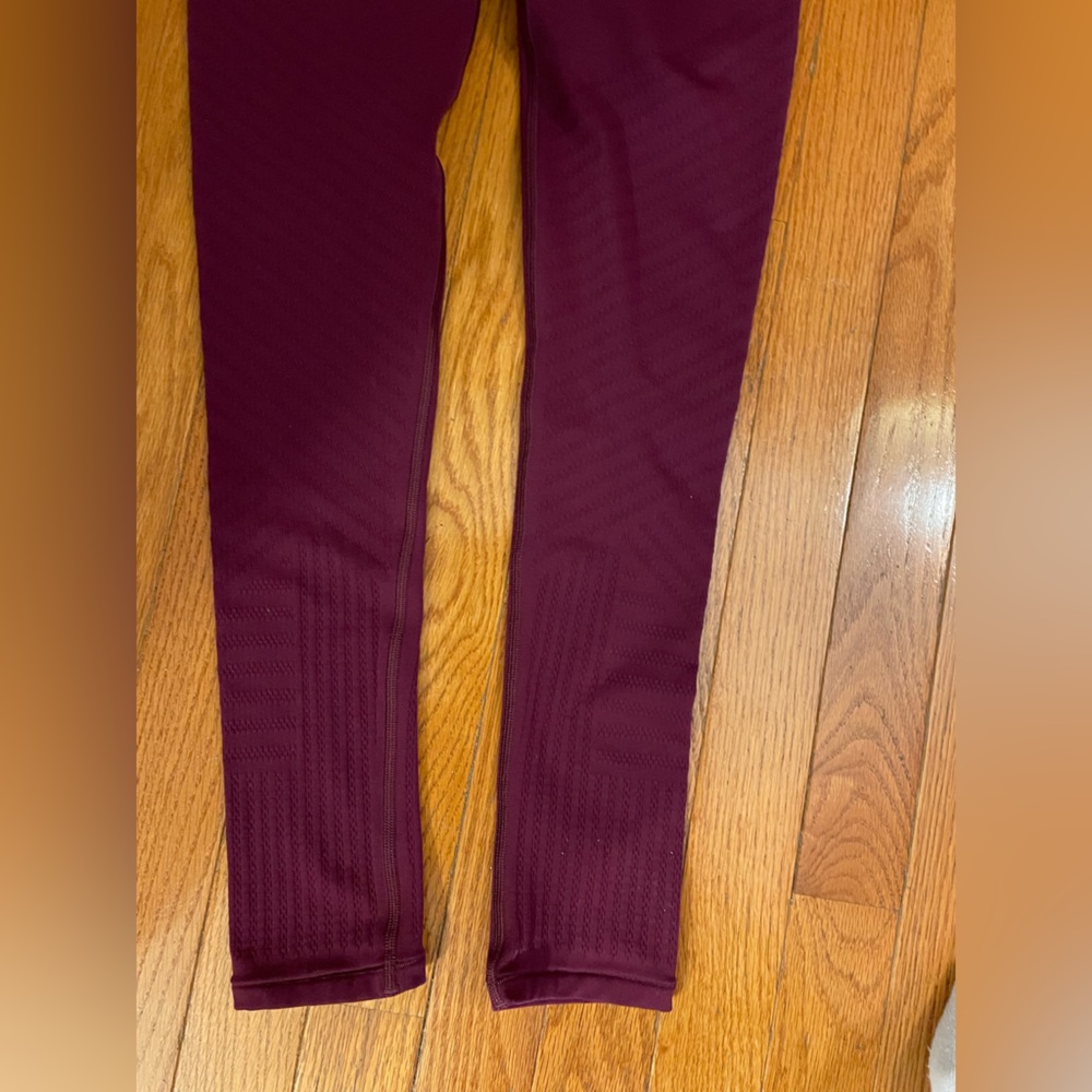 Lululemon Athletica magenta Leggings - Picture 4 of 8